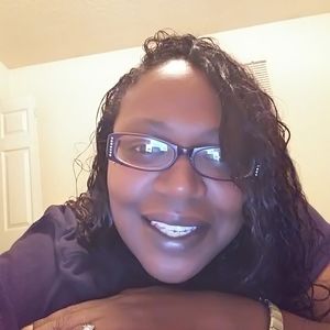 Meet your Posher, Evon